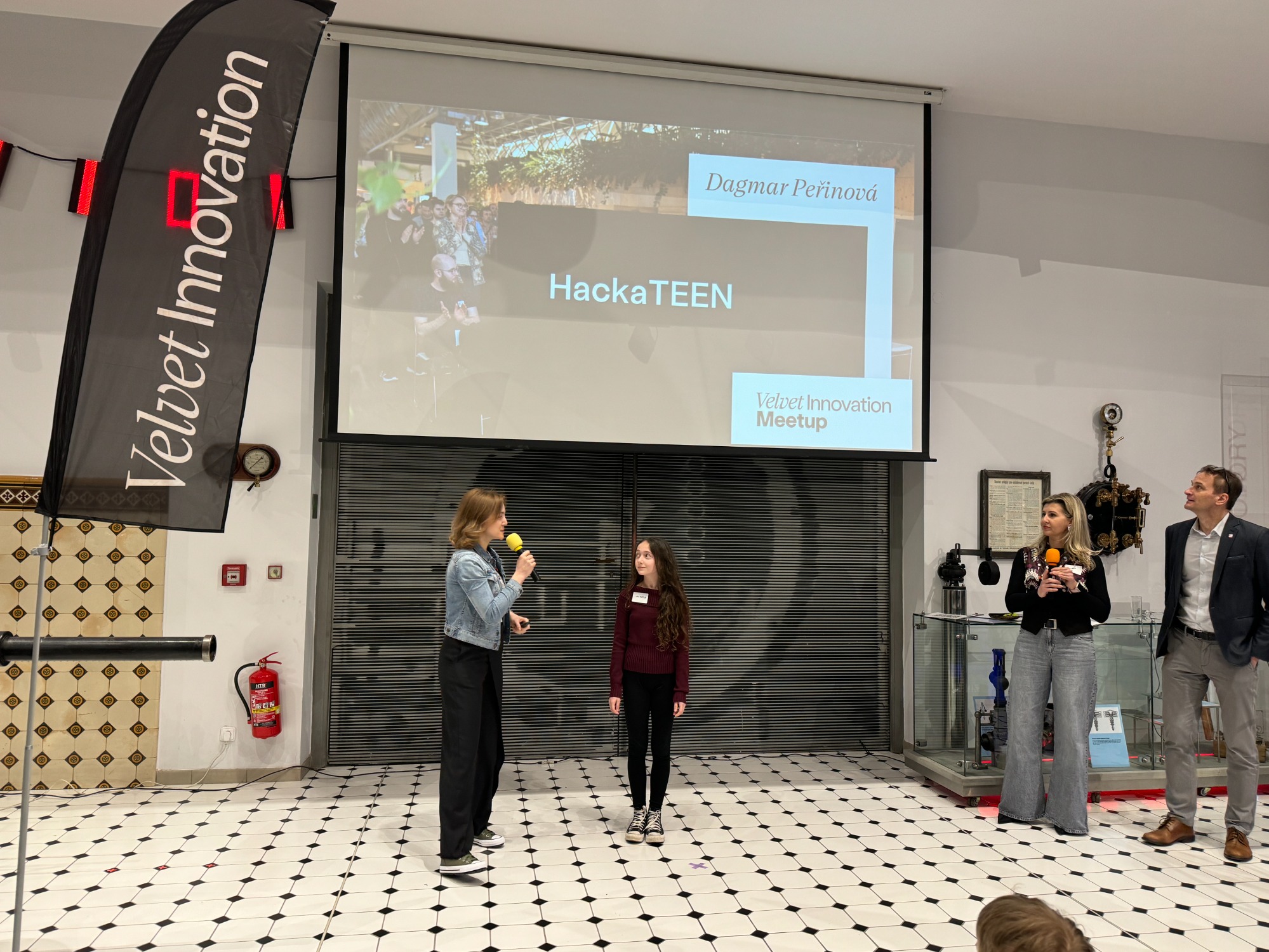HackaTEEN na Velvet Innovation Meetup 
